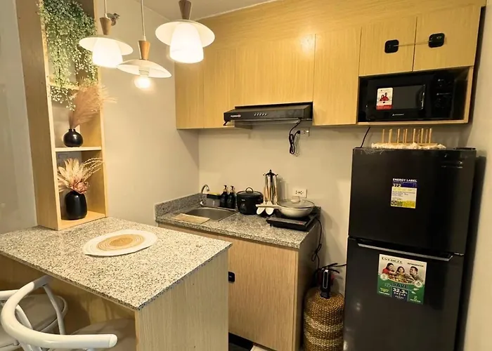 Urbanic Styled 2br - Views Unit アパート *